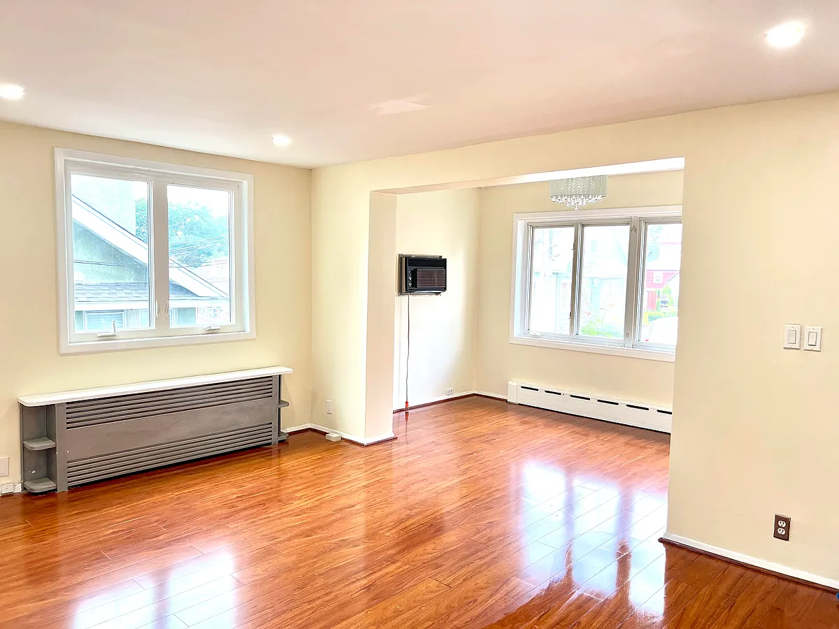 Building Photo - 358 Lafayette Ave #1