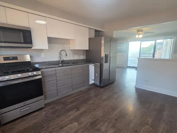 90 Yates Ave APT 3W, Calumet City, IL 60409