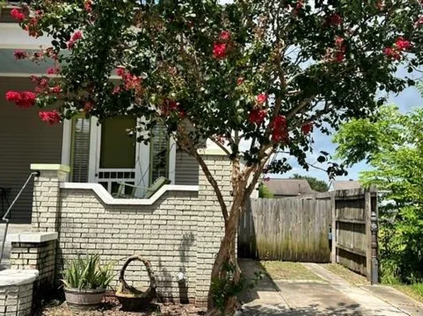 638 Angela Ave, Arabi, LA 70032