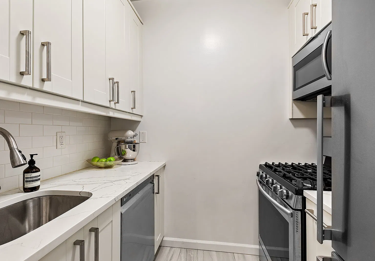 205 East 68th Street — Photo 2