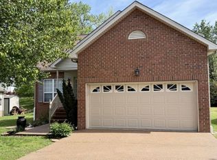1233 Timber Valley Dr, Nashville, TN 37214