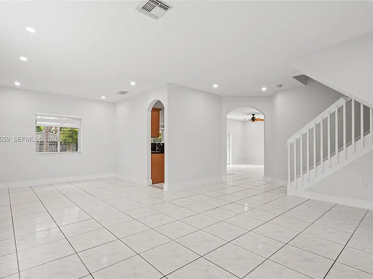 9504 SW 162nd Path — Photo 2