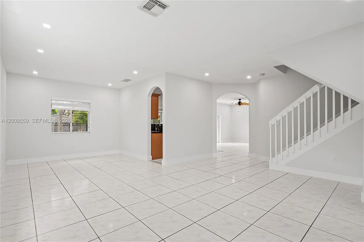 Building Photo - 9504 SW 162nd Path