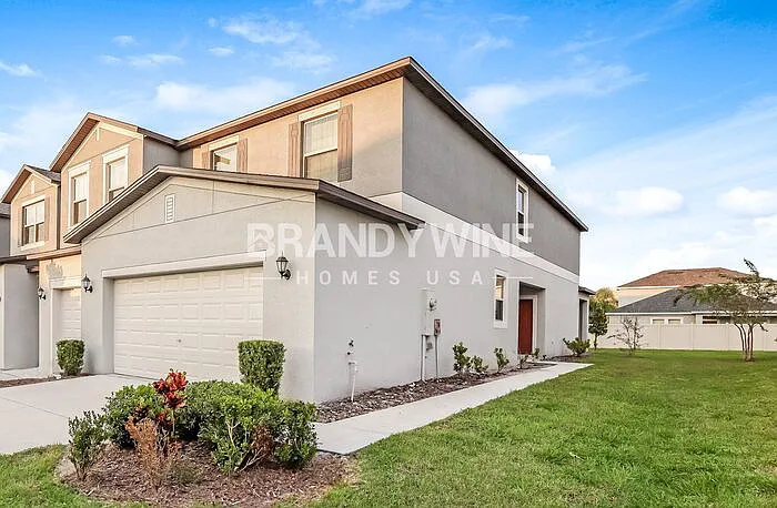 4 bed, 2.5 bath, 2162 sqft, $2,477 — Photo 2