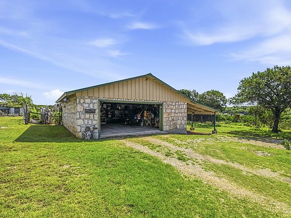 5th image of 481 Scenic Valley Rd