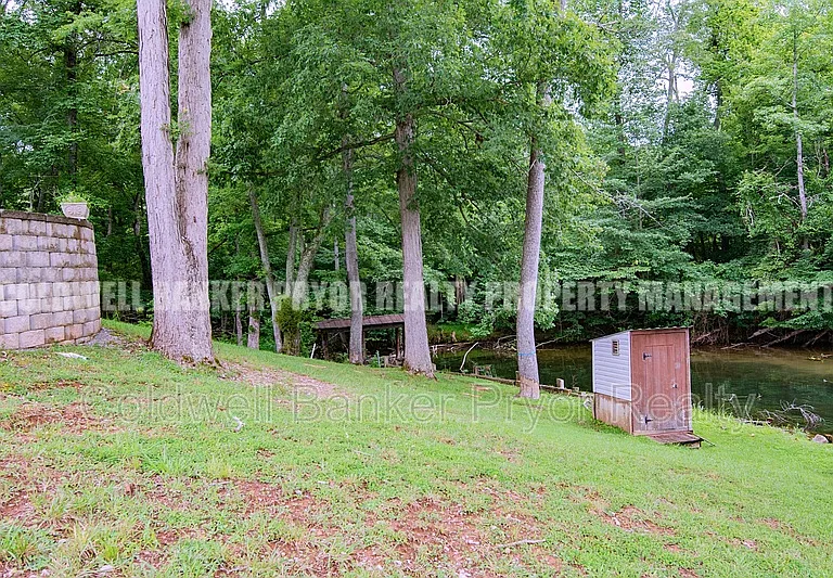 165 Lakeshore Ct — Photo 50