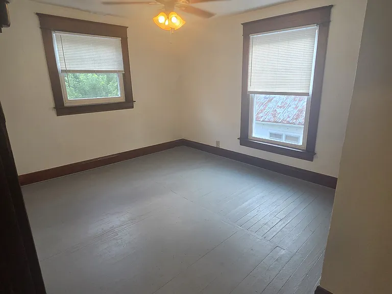 Upstairs Bedroom #2