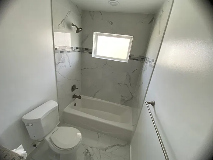 1 bed, 1.0 bath, $925 — Photo 4