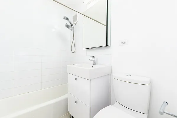 Rented by A&E Real Estate Management | media 9