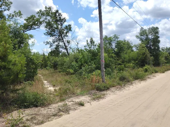 667 Peacock Cir, Youngstown, FL 32466