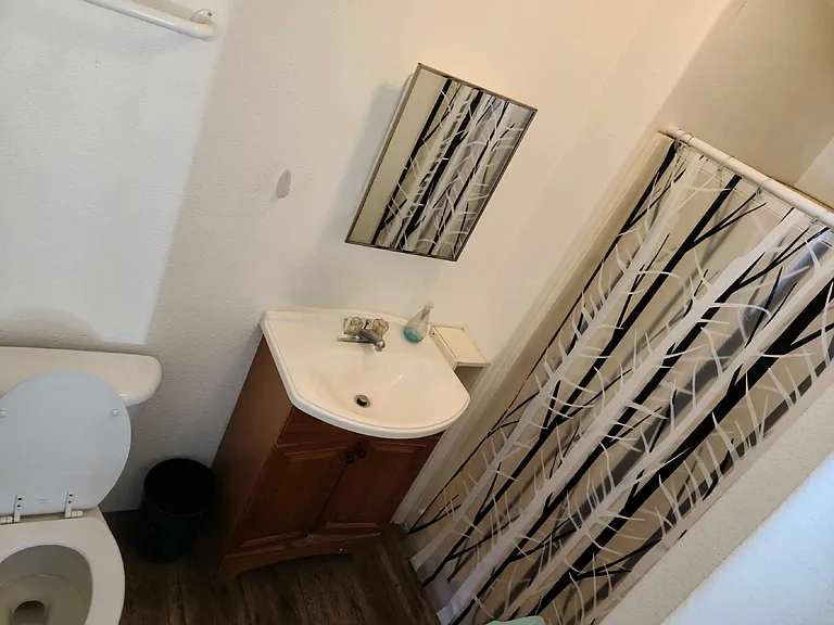 2328 Juniper St #B — Photo 5