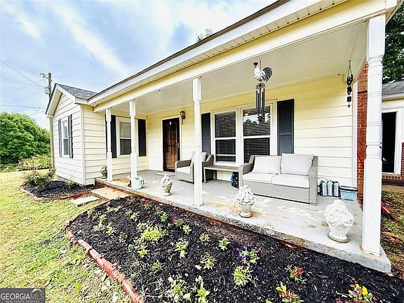 3rd image of 338 Liberty Hill Rd
