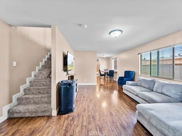 1404 E 110th St, Los Angeles, CA 90059