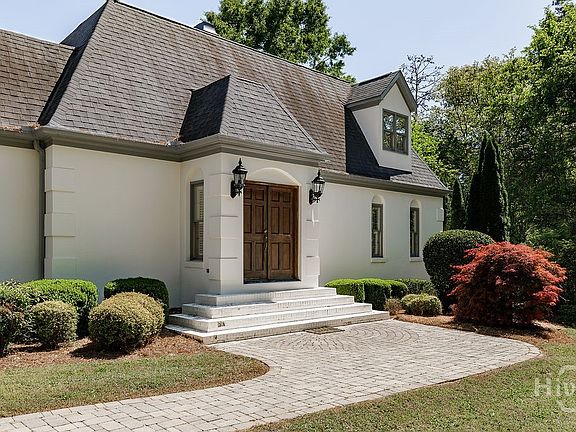 2nd image of 100 Wexford Place