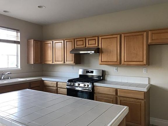 4th image of 5162 Chabot Ct