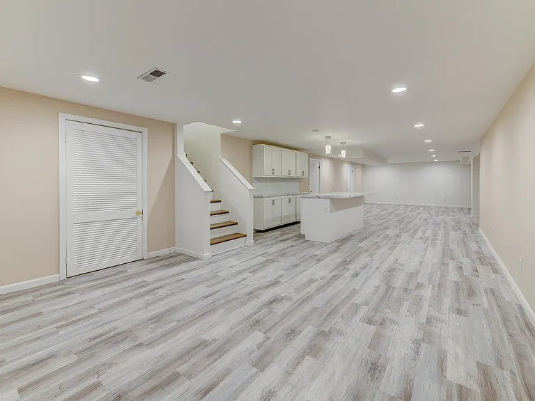 814 Fernview Dr — Photo 35