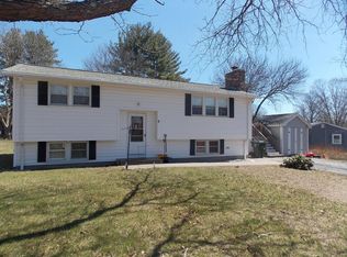 3 Manchester Dr, Hudson, MA 01749