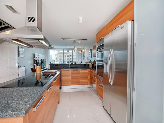 5th image of 2950 NE 188th Street #430