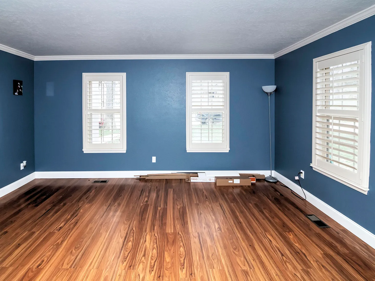 3 bed, 2.5 bath, 2712 sqft, $2,200 — Photo 3