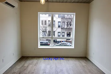 Rented by Lucky Apt Inc
