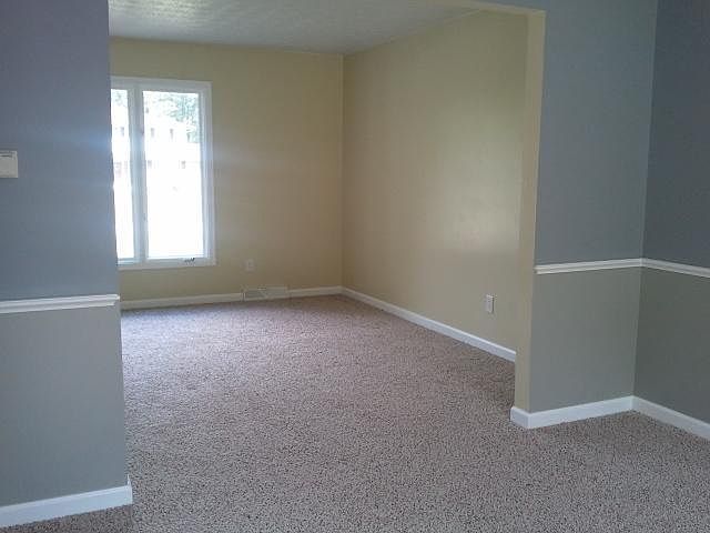 2nd image of 13896 Copperfield Ln