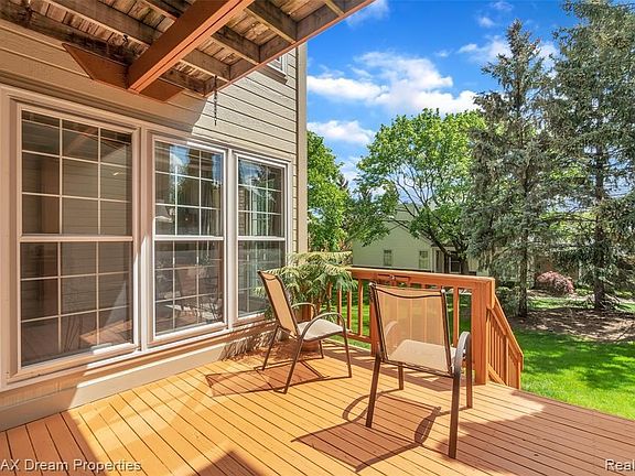 5th image of 39870 Glenview Ct #43