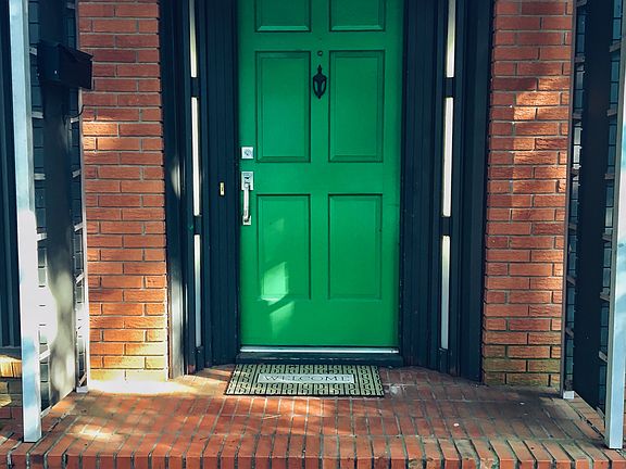 Front door w/built in lights