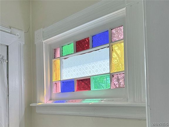 4th image of 50 Abbottsford Pl