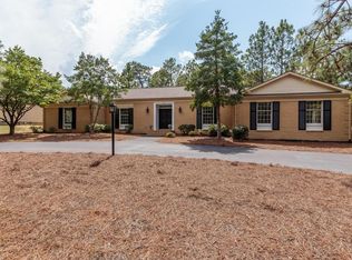 125 McKenzie Rd E, Pinehurst, NC 28374