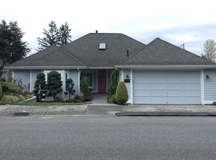 25319 Lake Wilderness Country Club Dr SE #C, Maple Valley, WA 98038