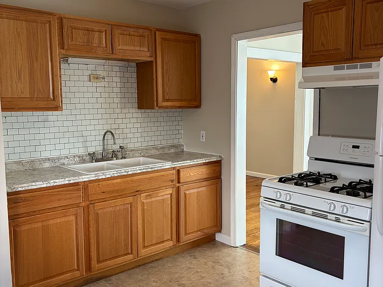86 Densmore St #1 — Photo 3