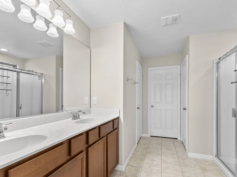 14135 Corrine Cir — Photo 17