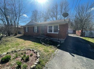 4006 Weigela Dr, Louisville, KY 40219