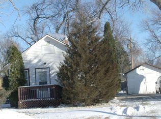 833 S Wells St, Aberdeen, SD 57401