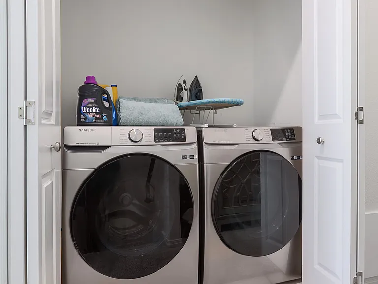 1115 Kinney Ave #19 — Photo 29