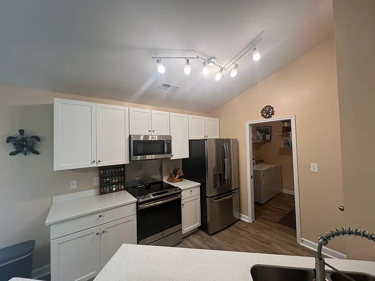 864 Old Folkstone Rd — Photo 7