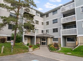 218 Viewmount Dr #308, Ottawa, ON K2E 7X5
