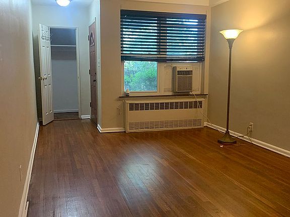 4th image of 25-22 73rd St Floor 1