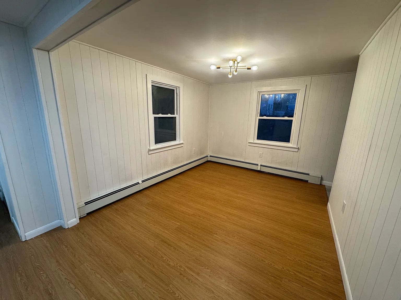 16 Elaine Dr — Photo 4