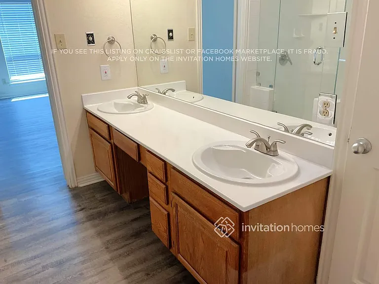 3302 Hunter Cove Dr — Photo 18