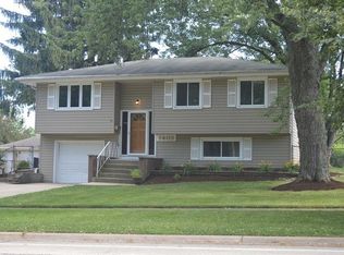 1403 Concord Ln, Schaumburg, IL 60193