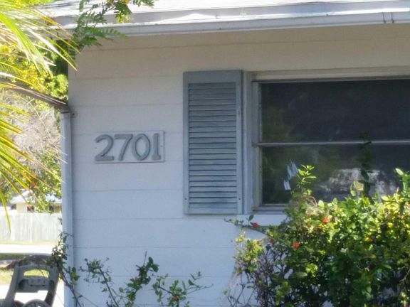 2nd image of 2701 Oxford Dr W