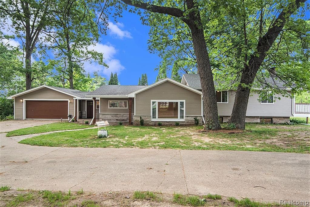 4215 McCandlish Rd, Grand Blanc, MI 48439 Zillow