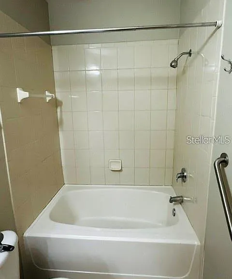 10106 Courtney Oaks Cir #104 — Photo 8