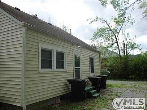 3rd image of 717 Crestland Ave