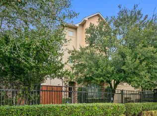 9012 Lakes At 610 Dr, Houston, TX 77054