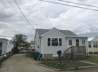 28 Wall St, Hampton, NH 03842
