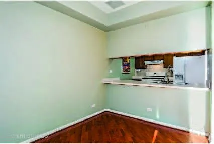 2 bed, 2.5 bath, 1010 sqft, $2,500 — Photo 3