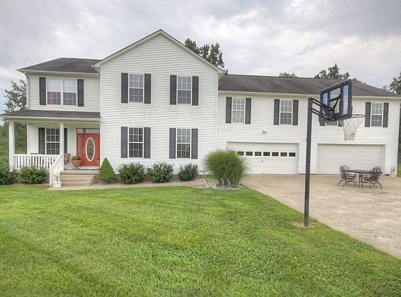 2nd image of 218 Bonnie Dr
