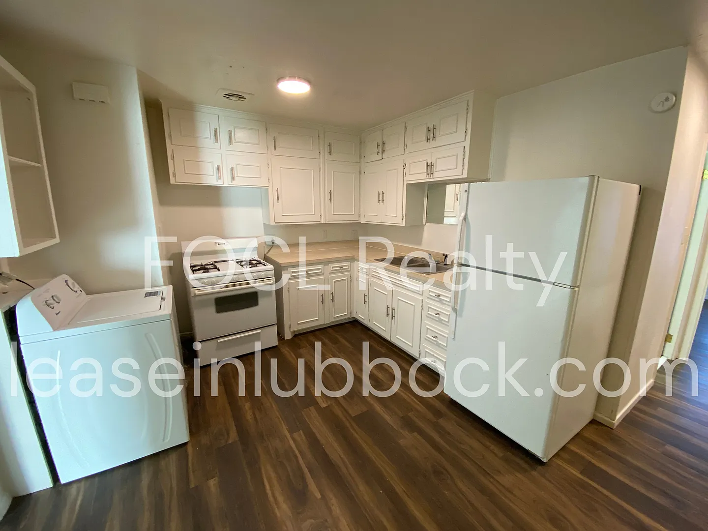 Affordable 4 bedroom, 1 bath — Photo 3